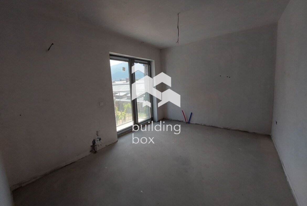 Продава тристаен апартамент - 0