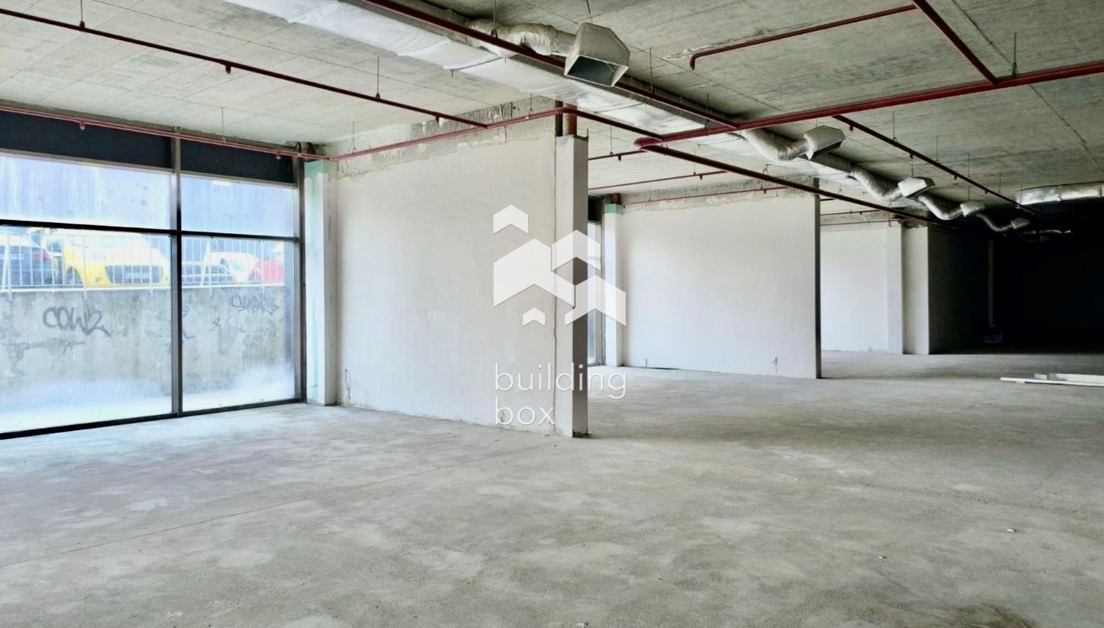 Търговски обект на оживена локация в ж.к. Люлин - 0