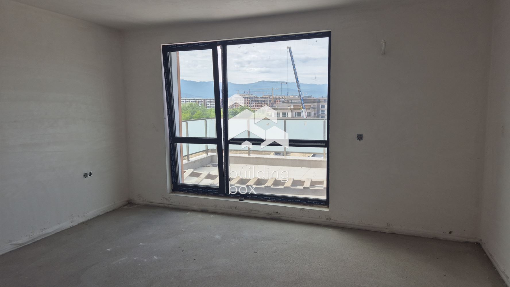 Четиристаен апартамент в бутикова сграда на 50 м. от Гребна база - 0