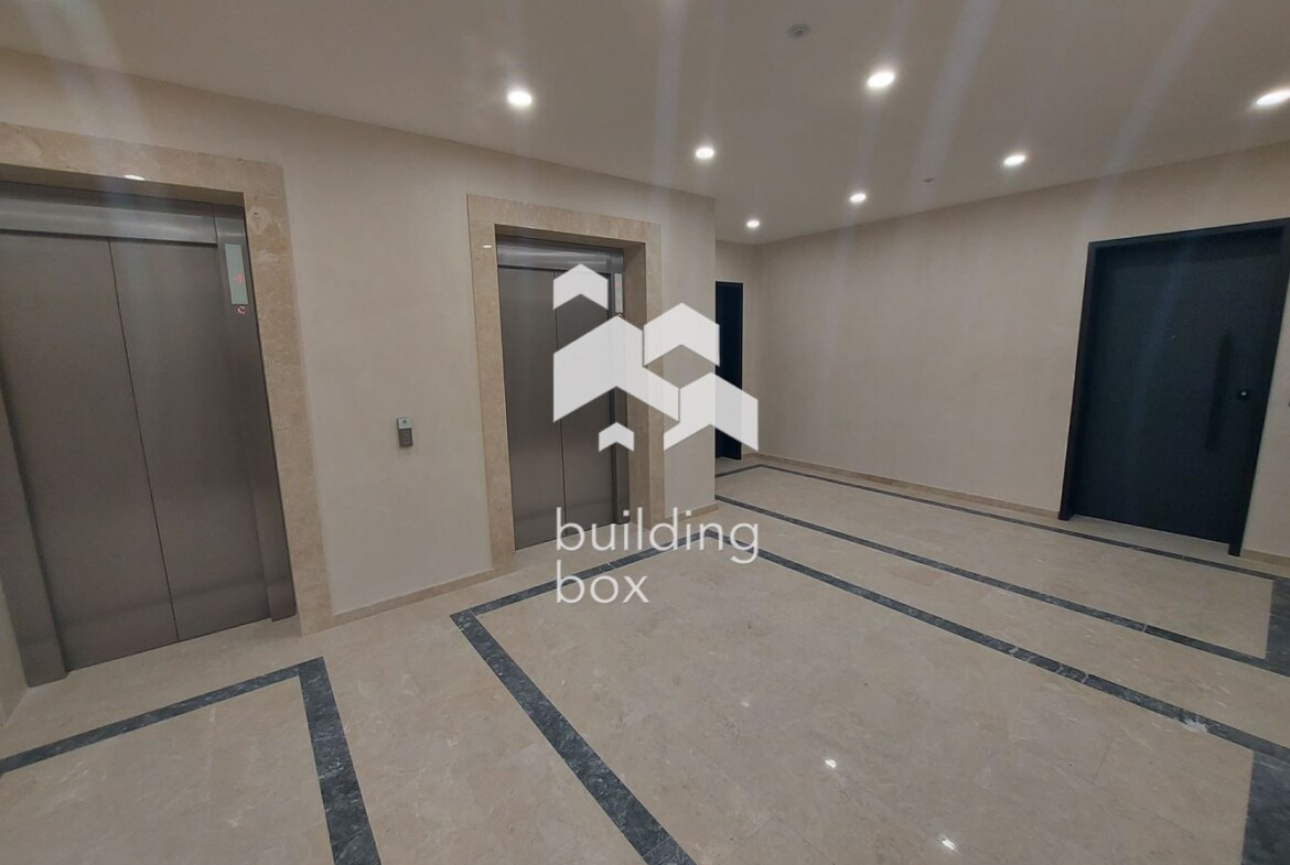 Продава тристаен апартамент - 0