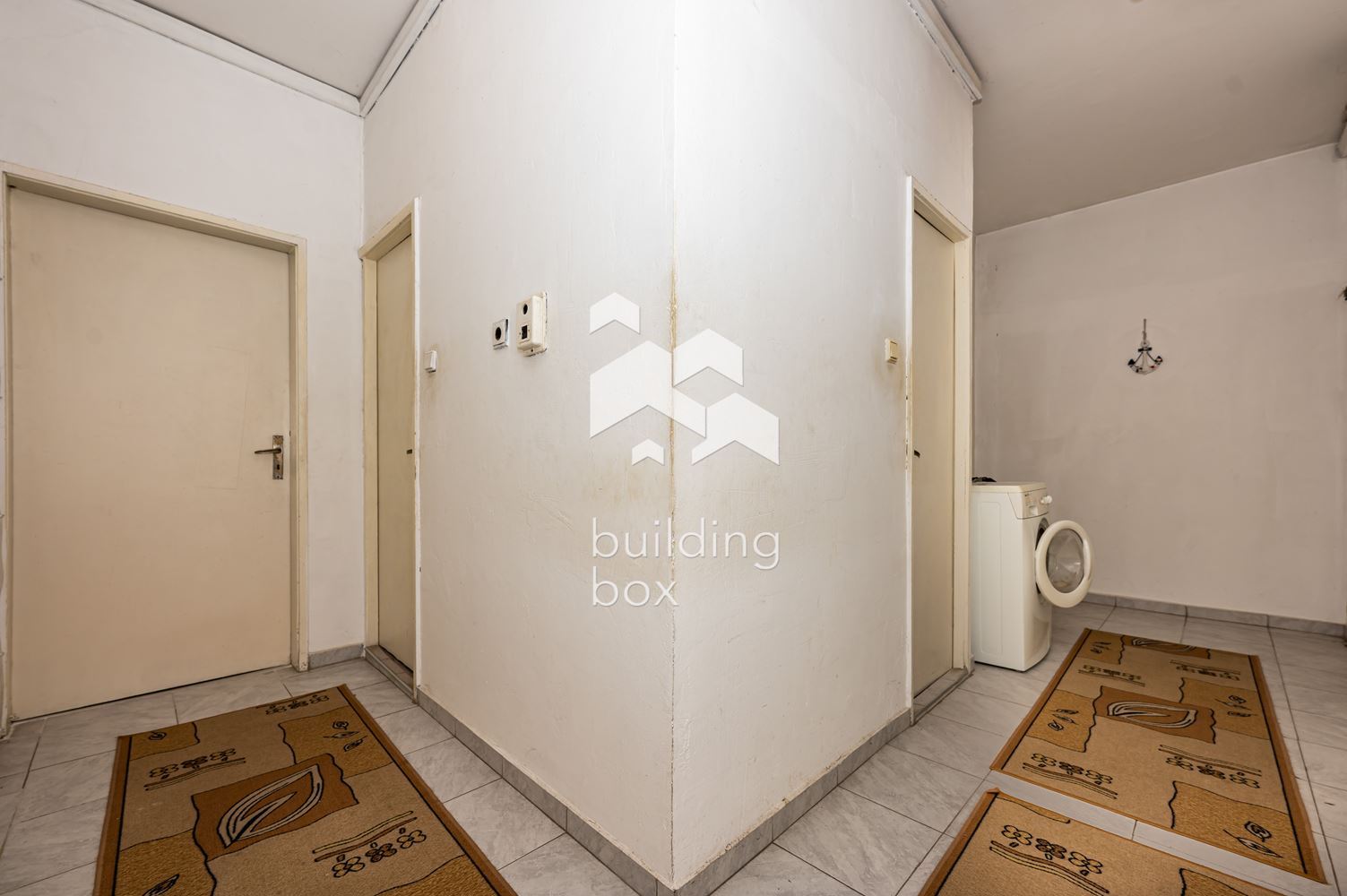 Тристаен апартамент в южната част на гр. Пловдив - 0