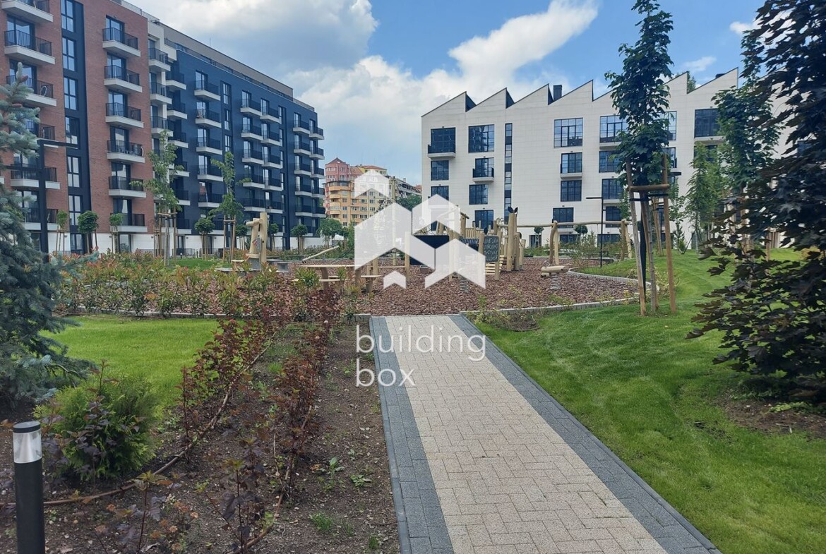 Продава тристаен апартамент - 0