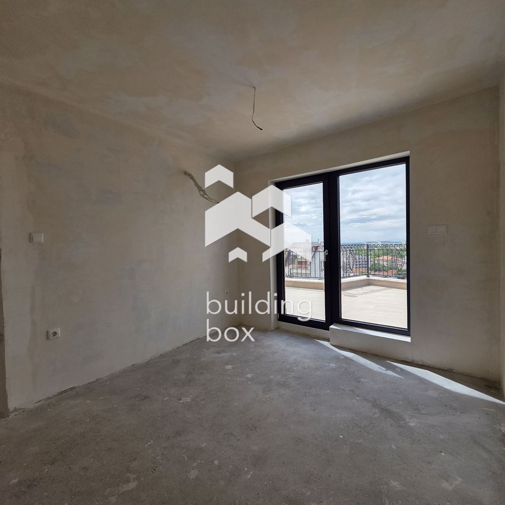 Тристаен апартамент - Център - 0