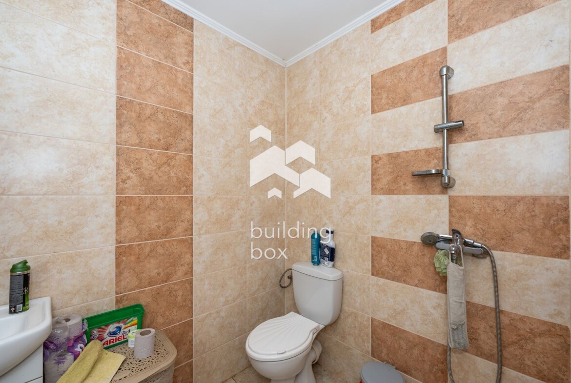 Самостоятелна къща - с. Първенец - 0