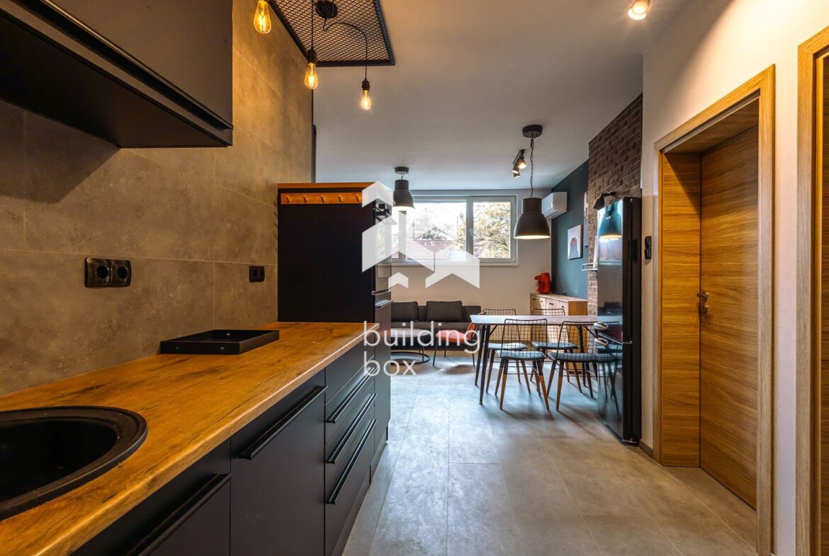 Модерен тристаен апартамент под наем в Разсадника - 0