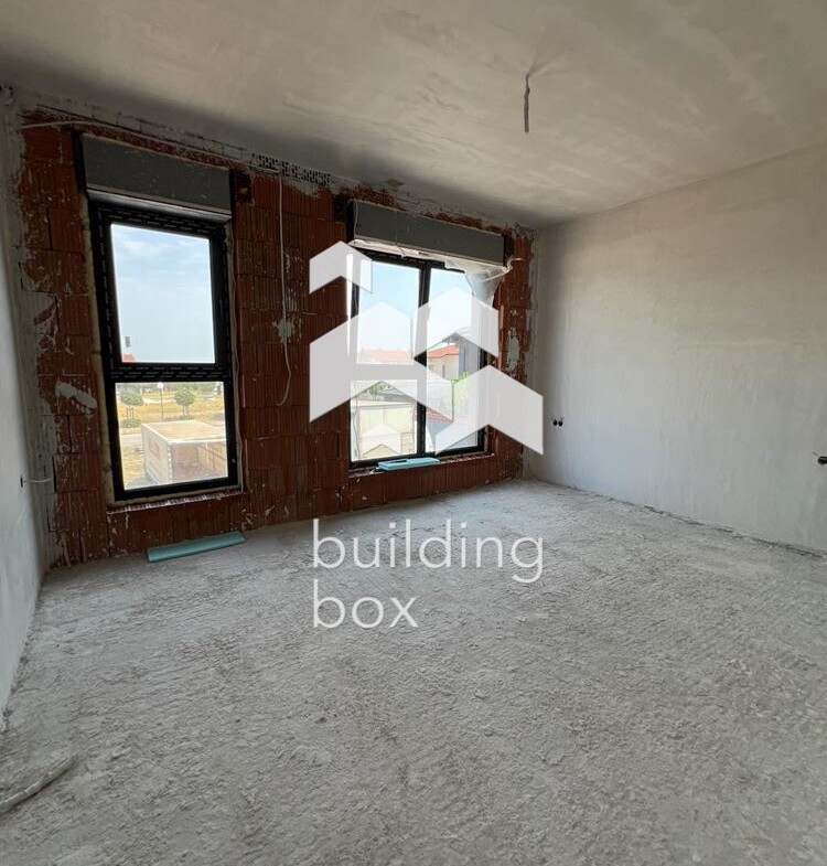 Тристаен апартамент - с. Белащица - 0