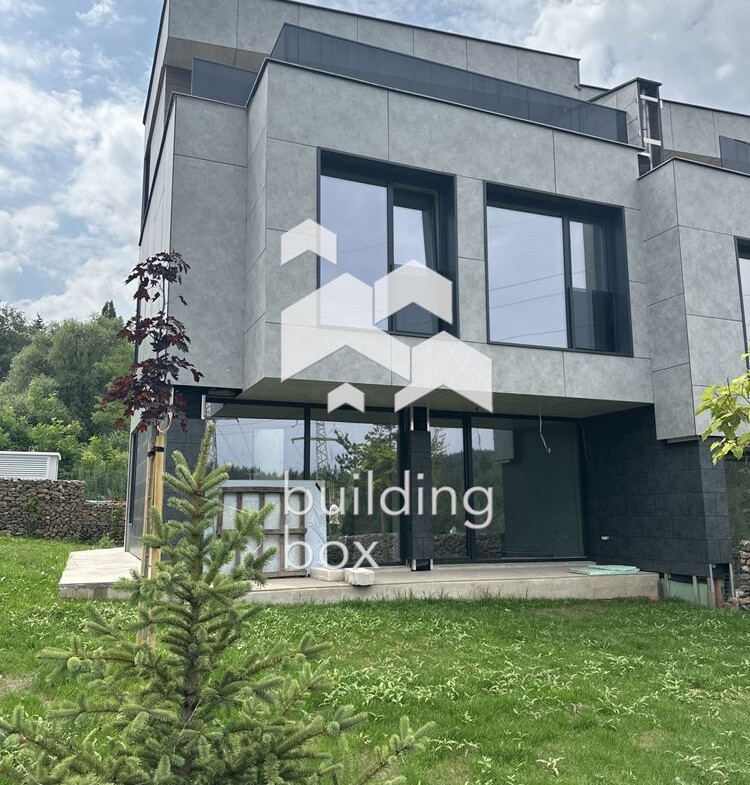 Къща в Бистрица - 0