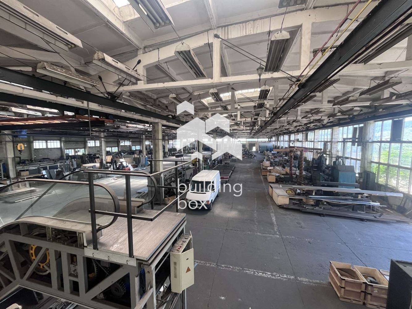 Индустриален имот на 40 минути от гр. София - 0