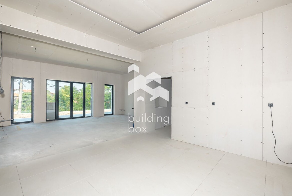 Къща на 12 км от гр. Пловдив - 0