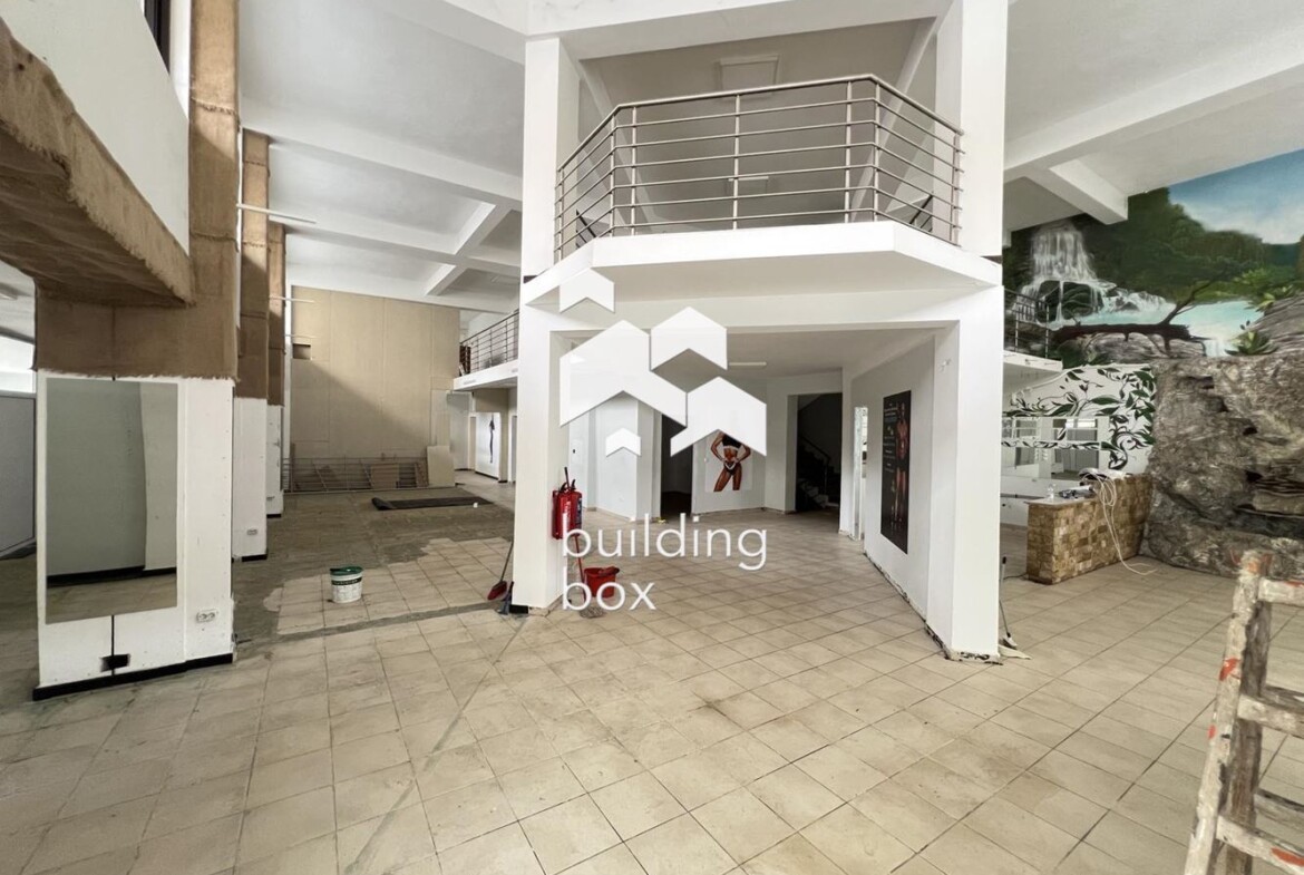 Търговска площ в ж.к. БОРОВО се отдава под наем! Цена по ДОГОВАРЯНЕ! - 0