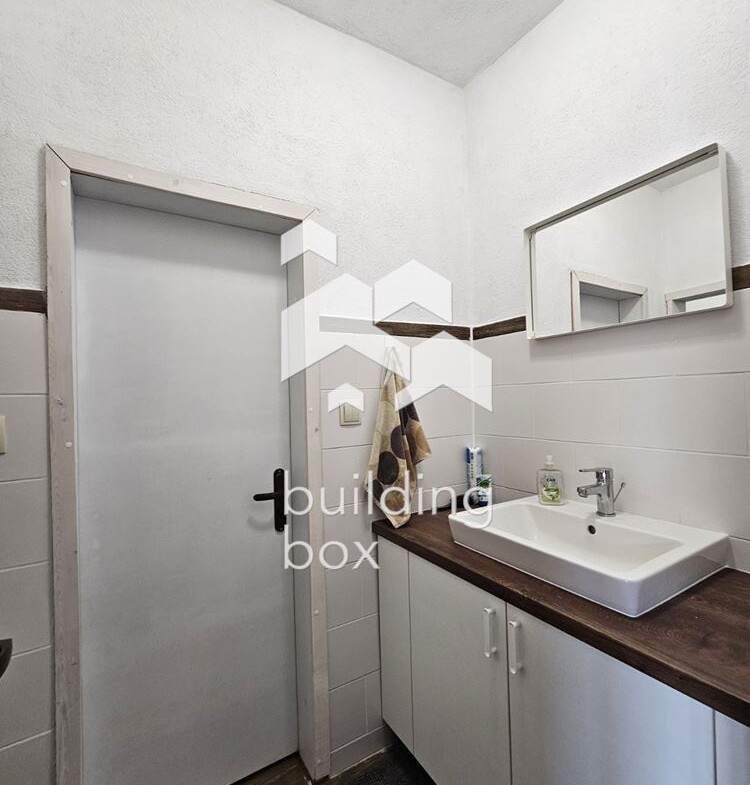 Етаж от къща - гр. Батак - 0