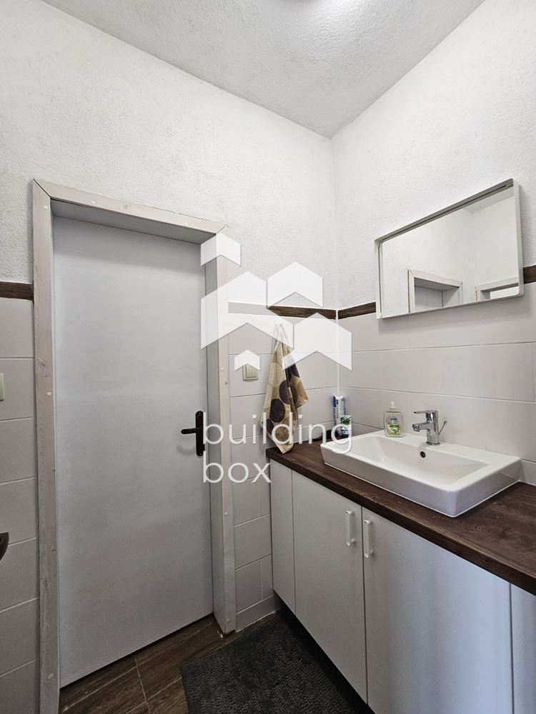 Етаж от къща - гр. Батак - 0