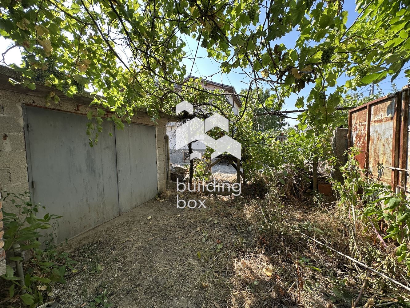 Масивна къща с гараж - с. Маноле - 0