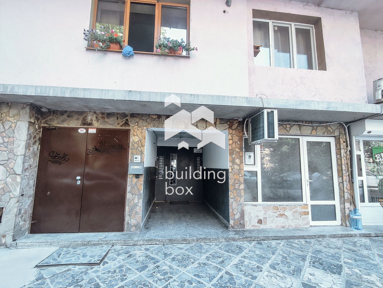 Двустаен апартамент в кв. Гео Милев - 0