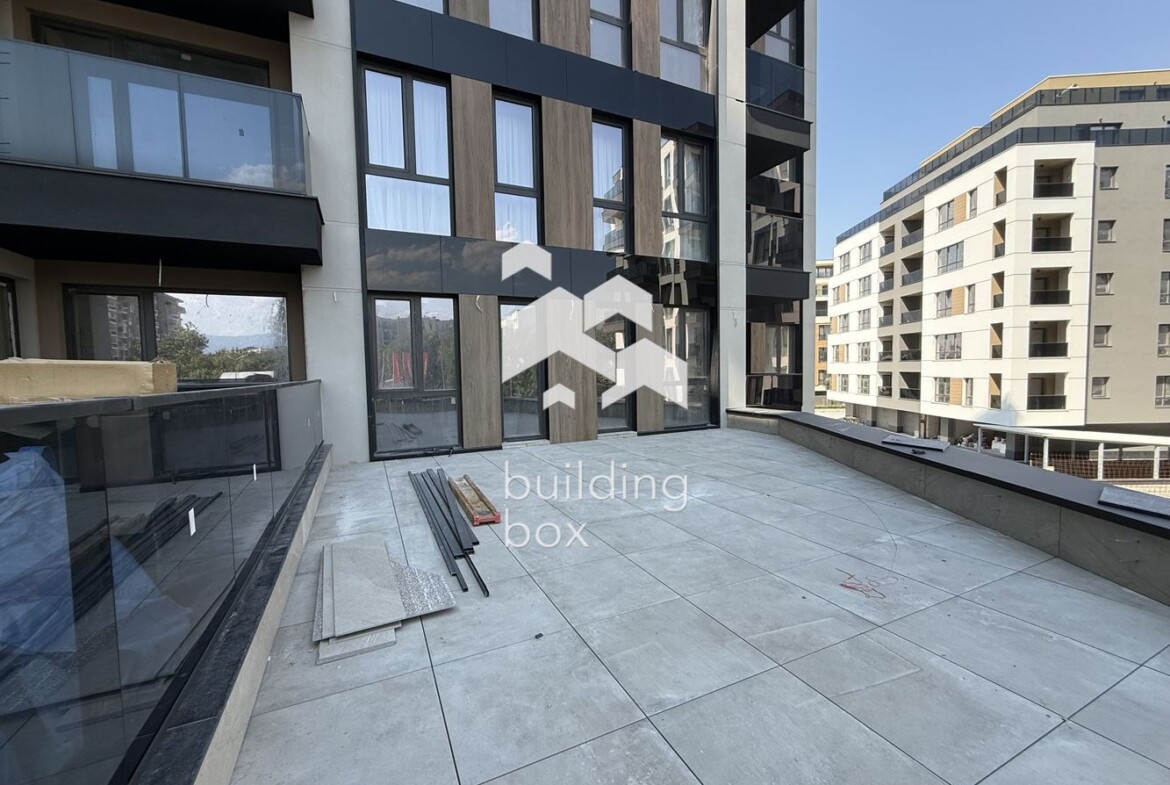 Тристаен апартамент с АКТ16 - бул. "Пещерско шосе" - 0