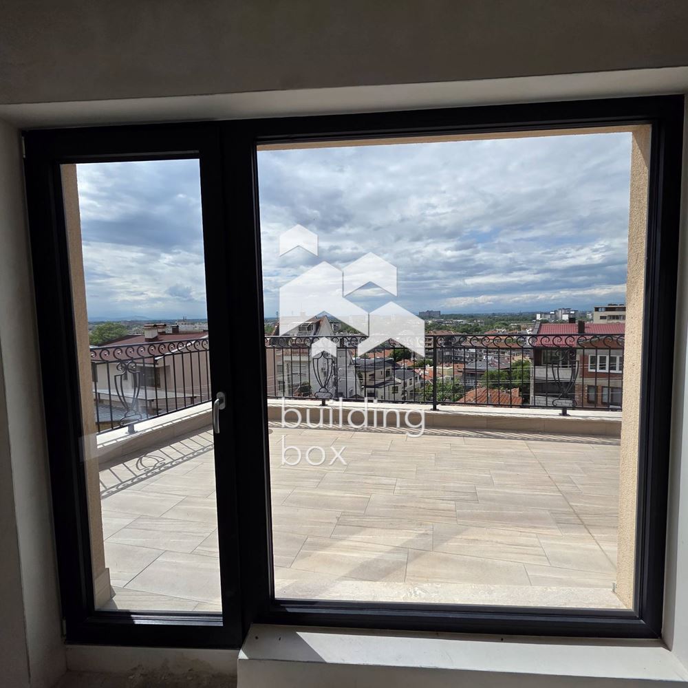 Тристаен апартамент - Център - 0