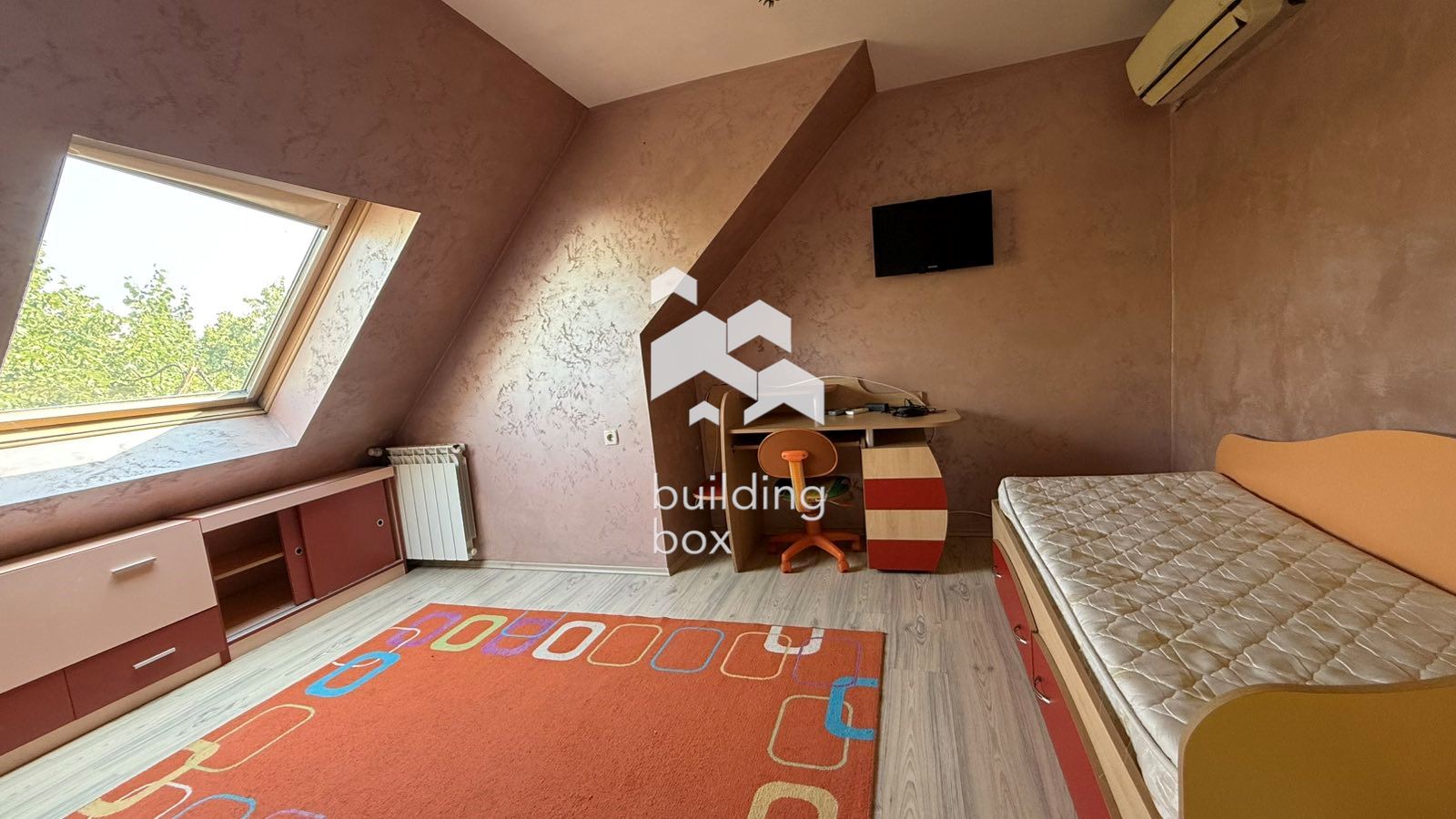 Тристаен обзаведен апартамент - кв. Мараша - 0