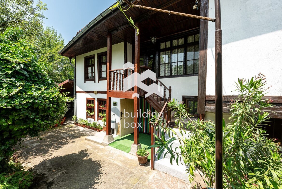 Двуетажна къща - гр. Калофер - 0