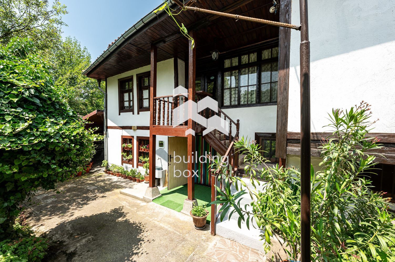 Двуетажна къща - гр. Калофер - 0