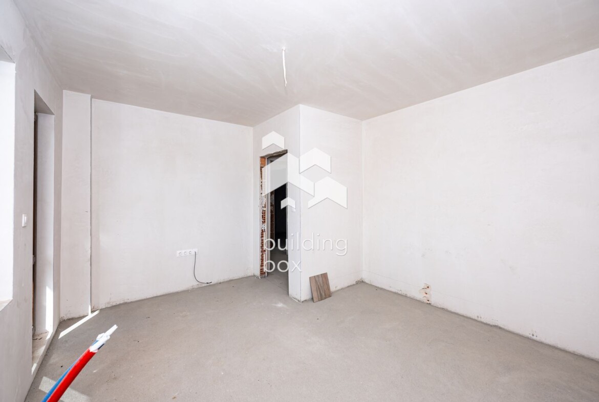 Двуетажна къща с АКТ 16 - кв. Западен - 0