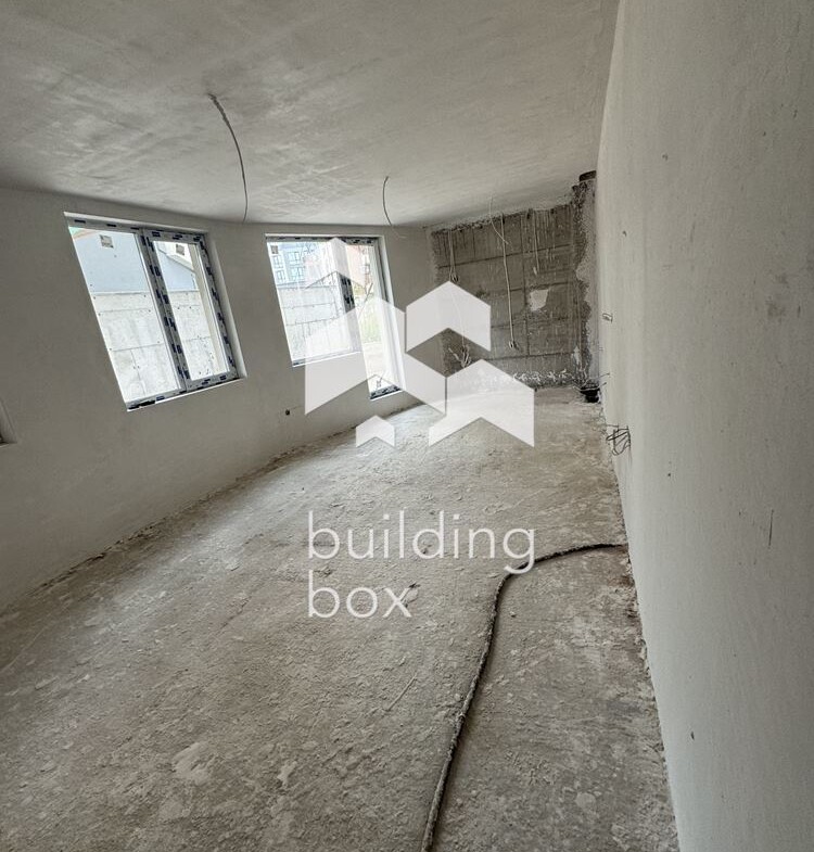 Продава тристаен апартамент в Малинова долина - 0