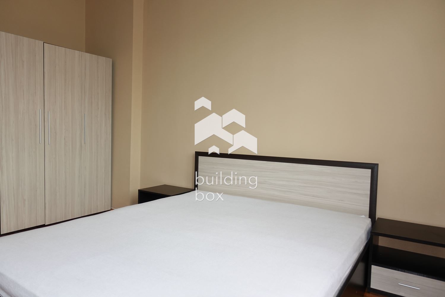 Продава се 2стаен апартамент - Център - Обзаведен ! - 0