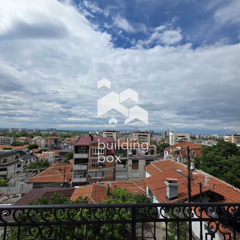 Тристаен апартамент - Център - 0