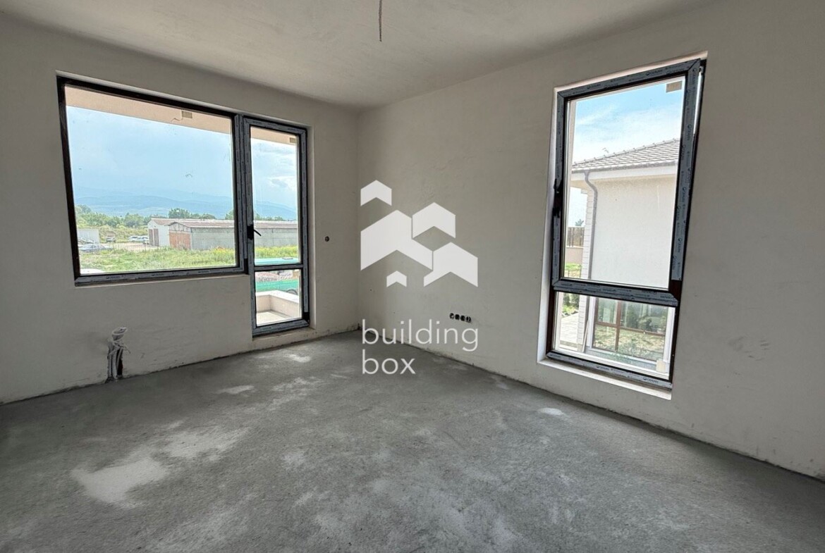 Двуетажна къща - кв. Западен - 0