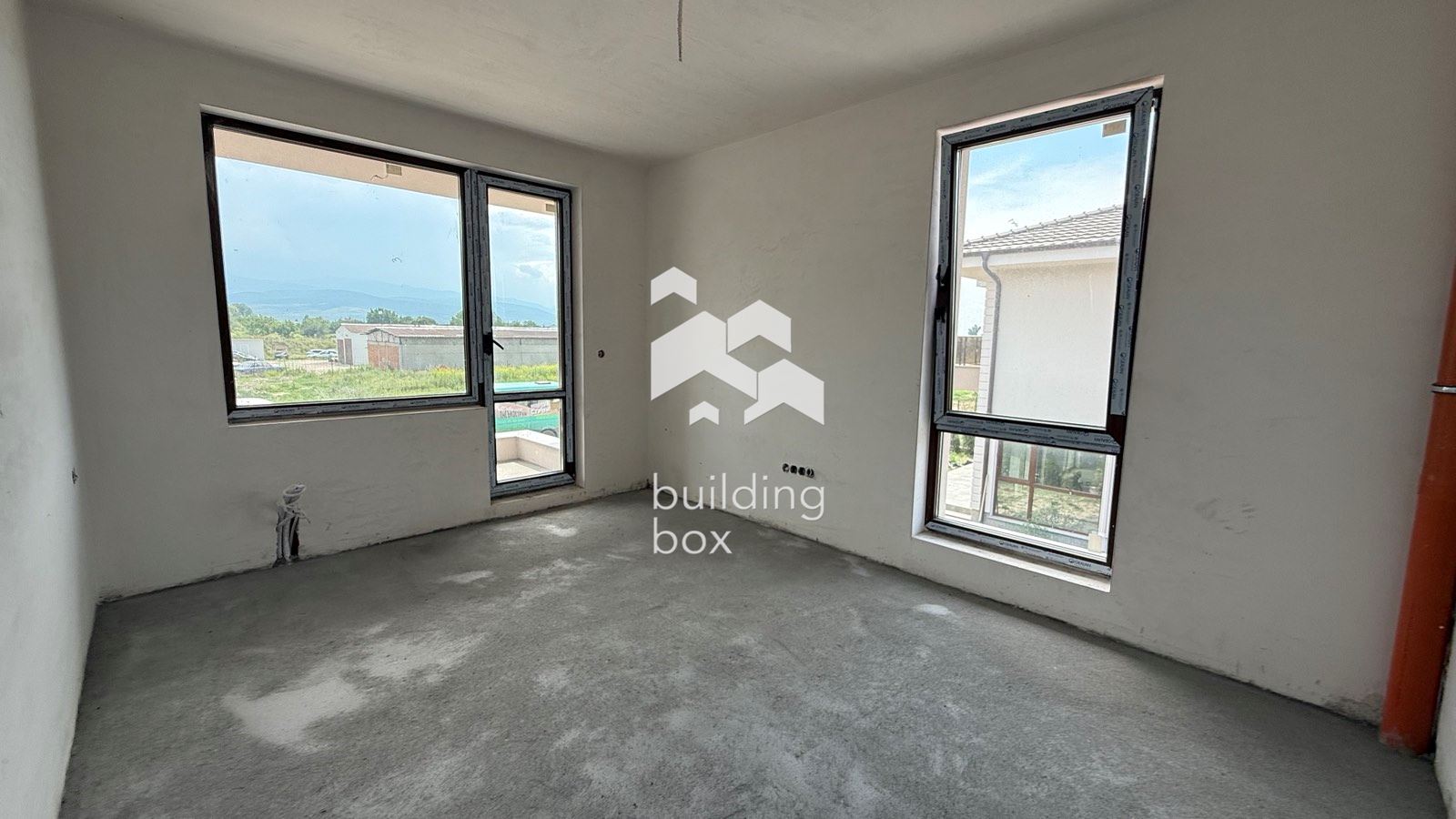 Двуетажна къща - кв. Западен - 0