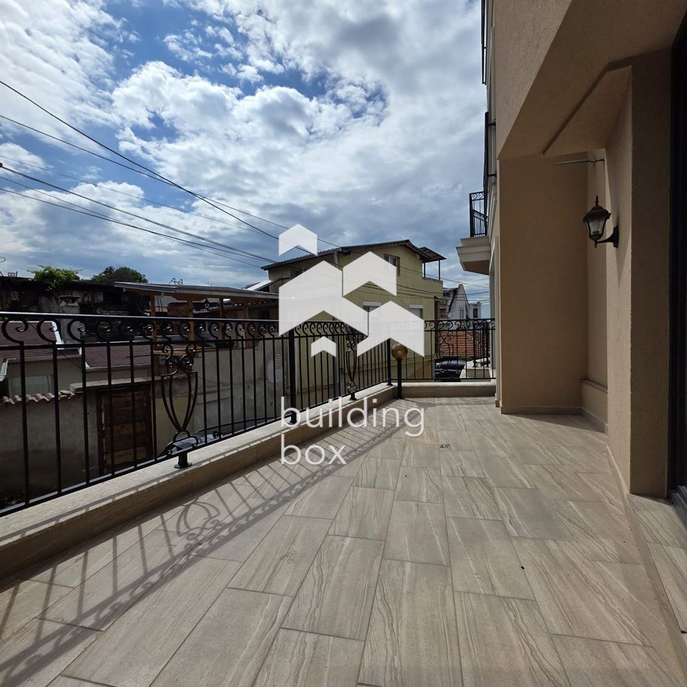 Двустаен апартамент - Център - 0