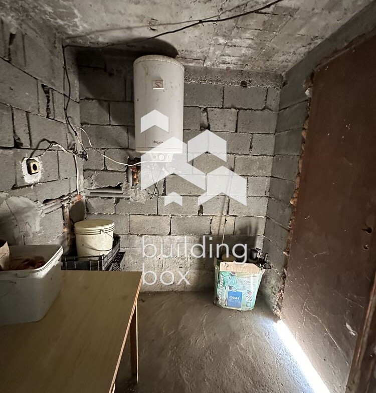 Масивна къща с гараж - с. Маноле - 0