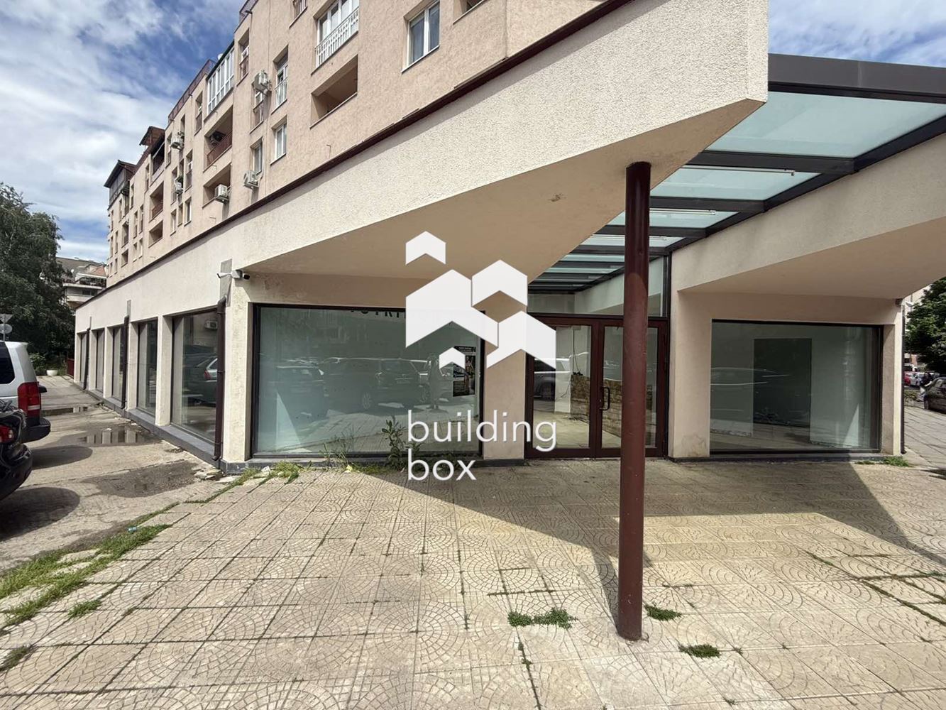 Търговска площ в ж.к. БОРОВО се отдава под наем! Цена по ДОГОВАРЯНЕ! - 0