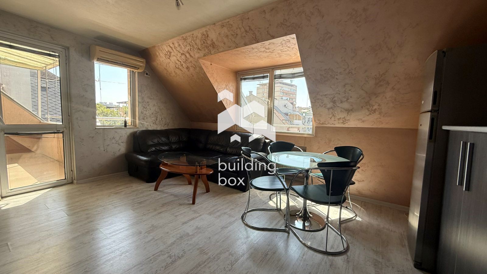 Тристаен обзаведен апартамент - кв. Мараша - 0