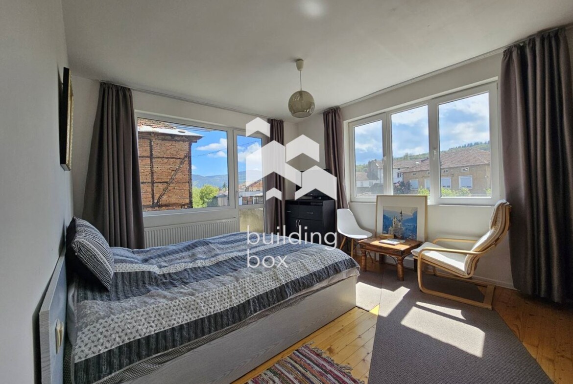 Етаж от къща - гр. Батак - 0