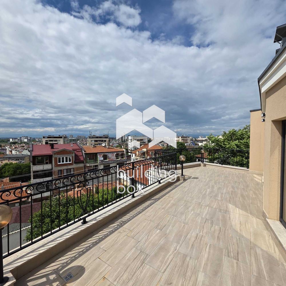 Тристаен апартамент - Център - 0