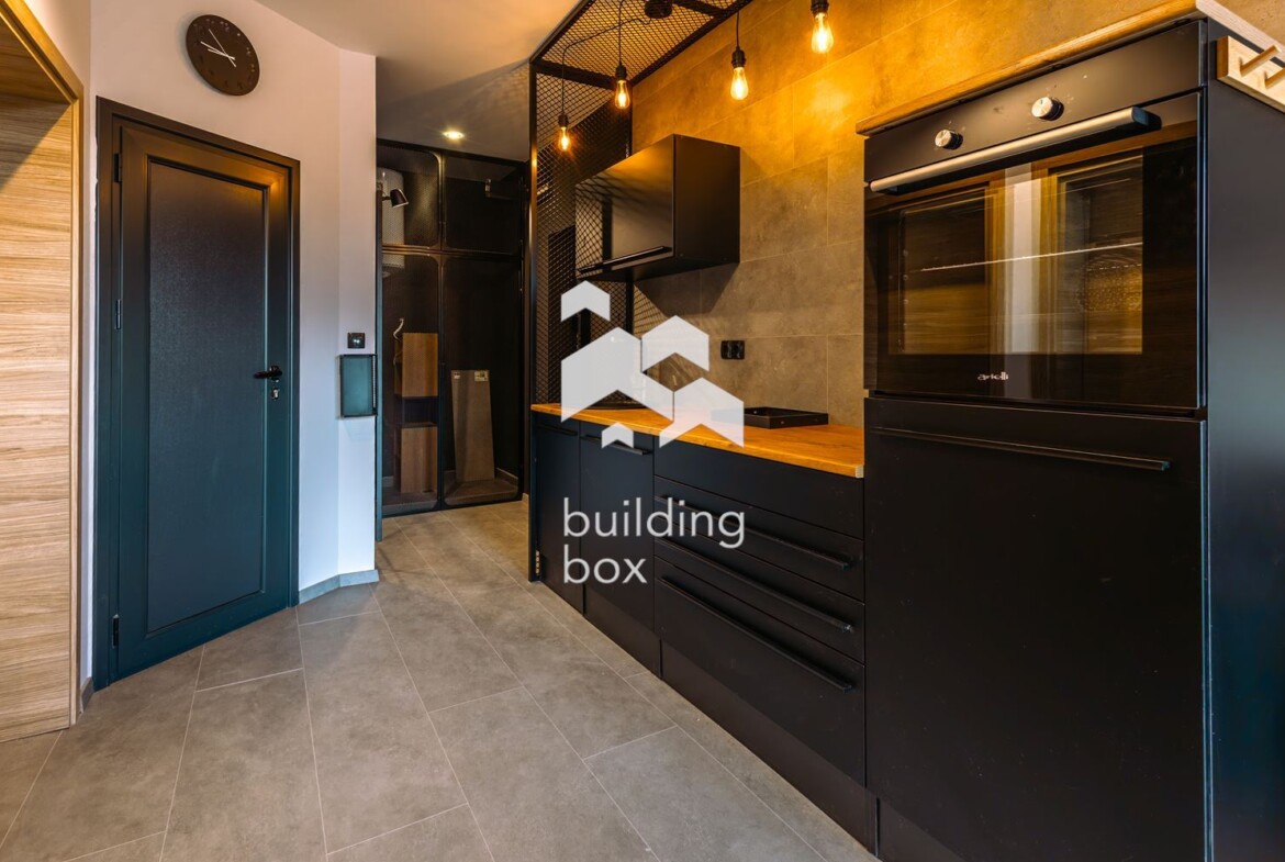 Модерен тристаен апартамент под наем в Разсадника - 0