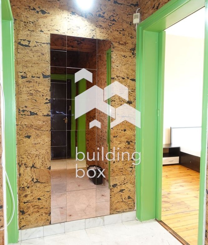 Продава се 2стаен апартамент - Център - Обзаведен ! - 0