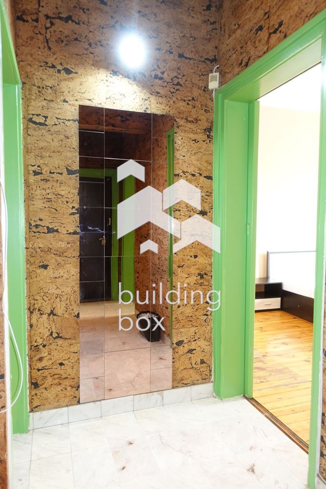 Продава се 2стаен апартамент - Център - Обзаведен ! - 0