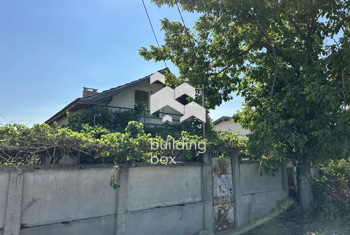 Масивна къща с гараж - с. Маноле - 0