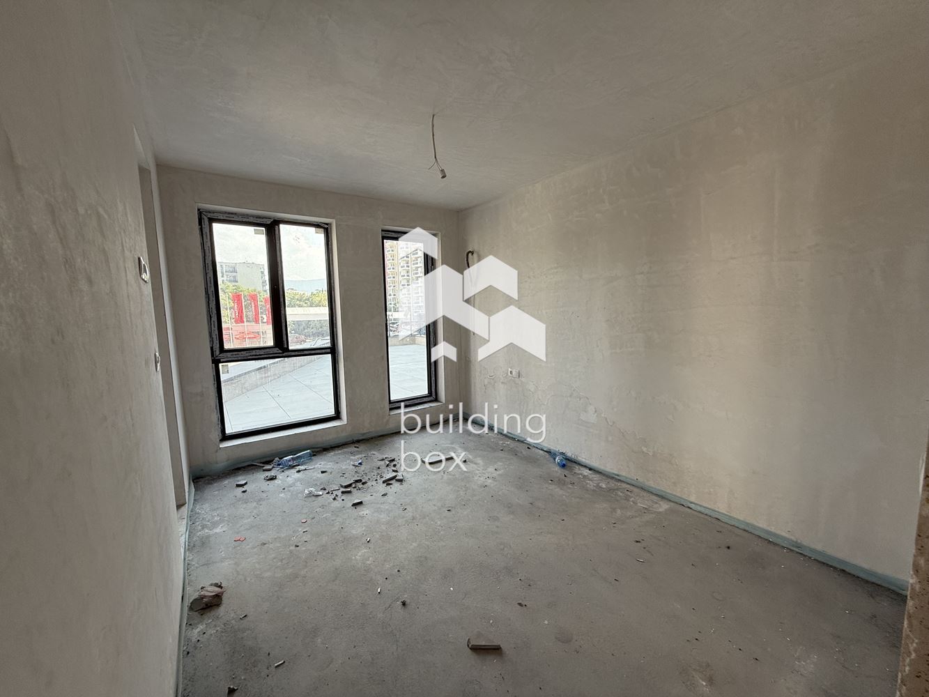 Тристаен апартамент с АКТ16 - бул. "Пещерско шосе" - 0