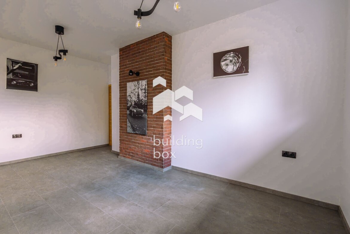 Модерен тристаен апартамент под наем в Разсадника - 0