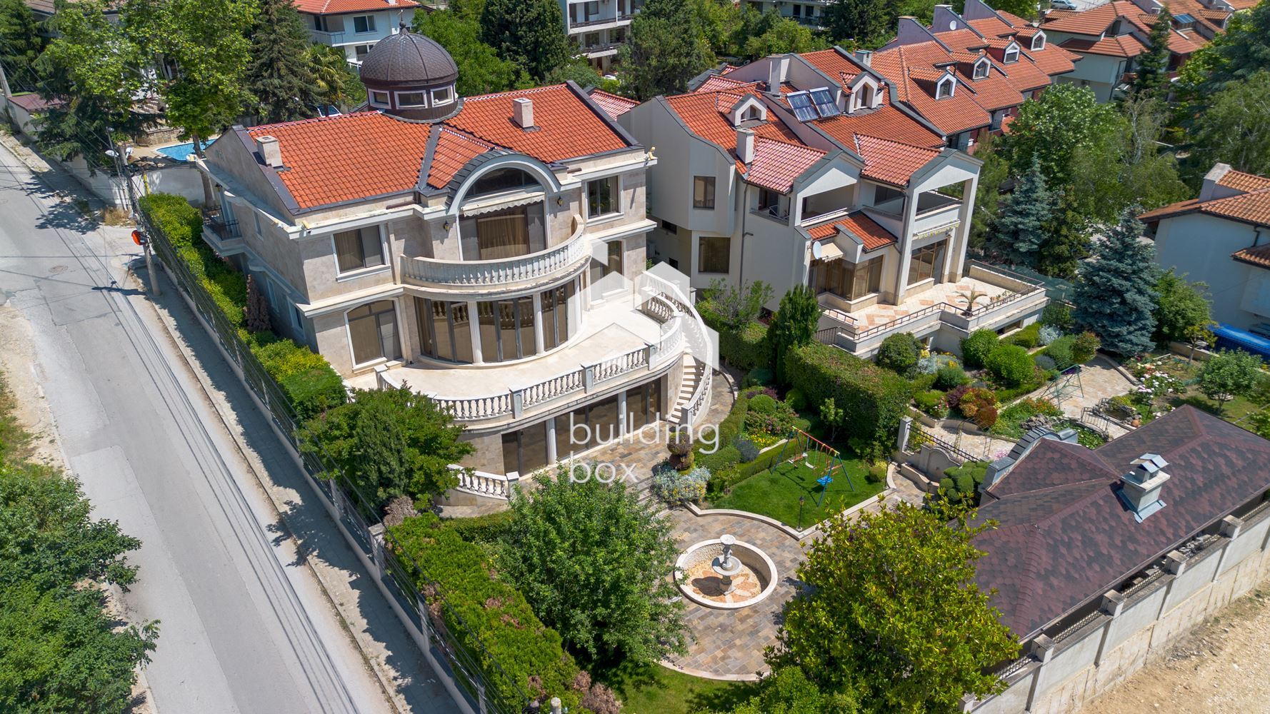 Къща на метри от Резиденция Евксиноград в гр.Варна - 0