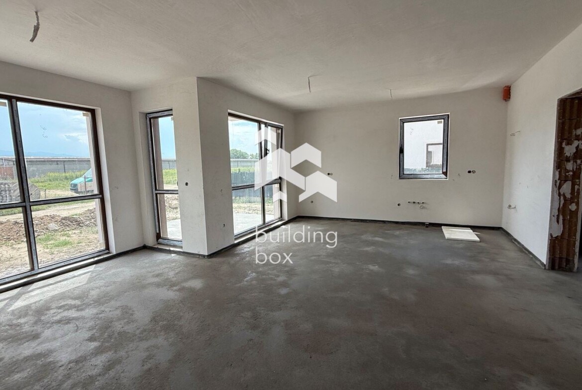 Двуетажна къща - кв. Западен - 0