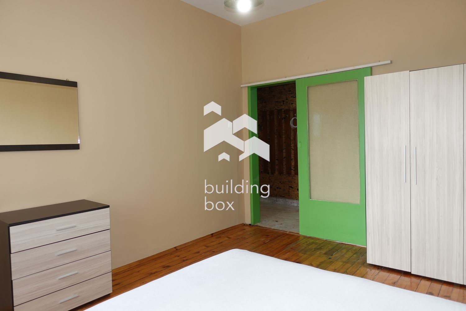 Продава се 2стаен апартамент - Център - Обзаведен ! - 0