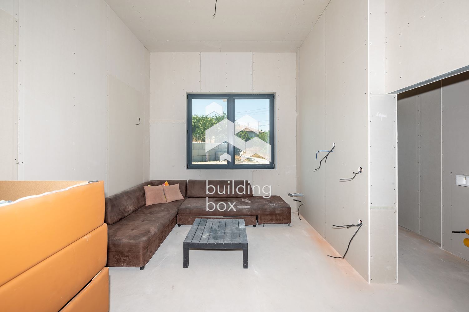 Къща на 12 км от гр. Пловдив - 0