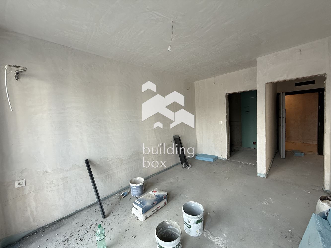 Тристаен апартамент с АКТ16 - бул. "Пещерско шосе" - 0