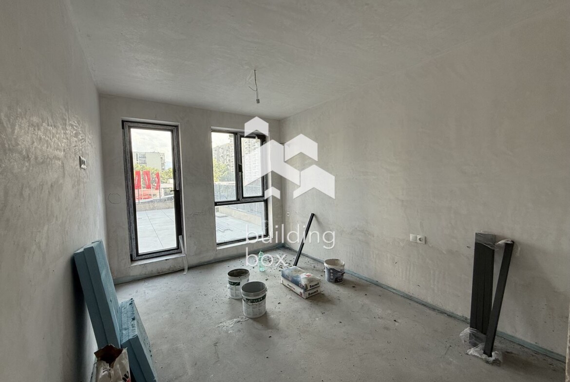 Тристаен апартамент с АКТ16 - бул. "Пещерско шосе" - 0