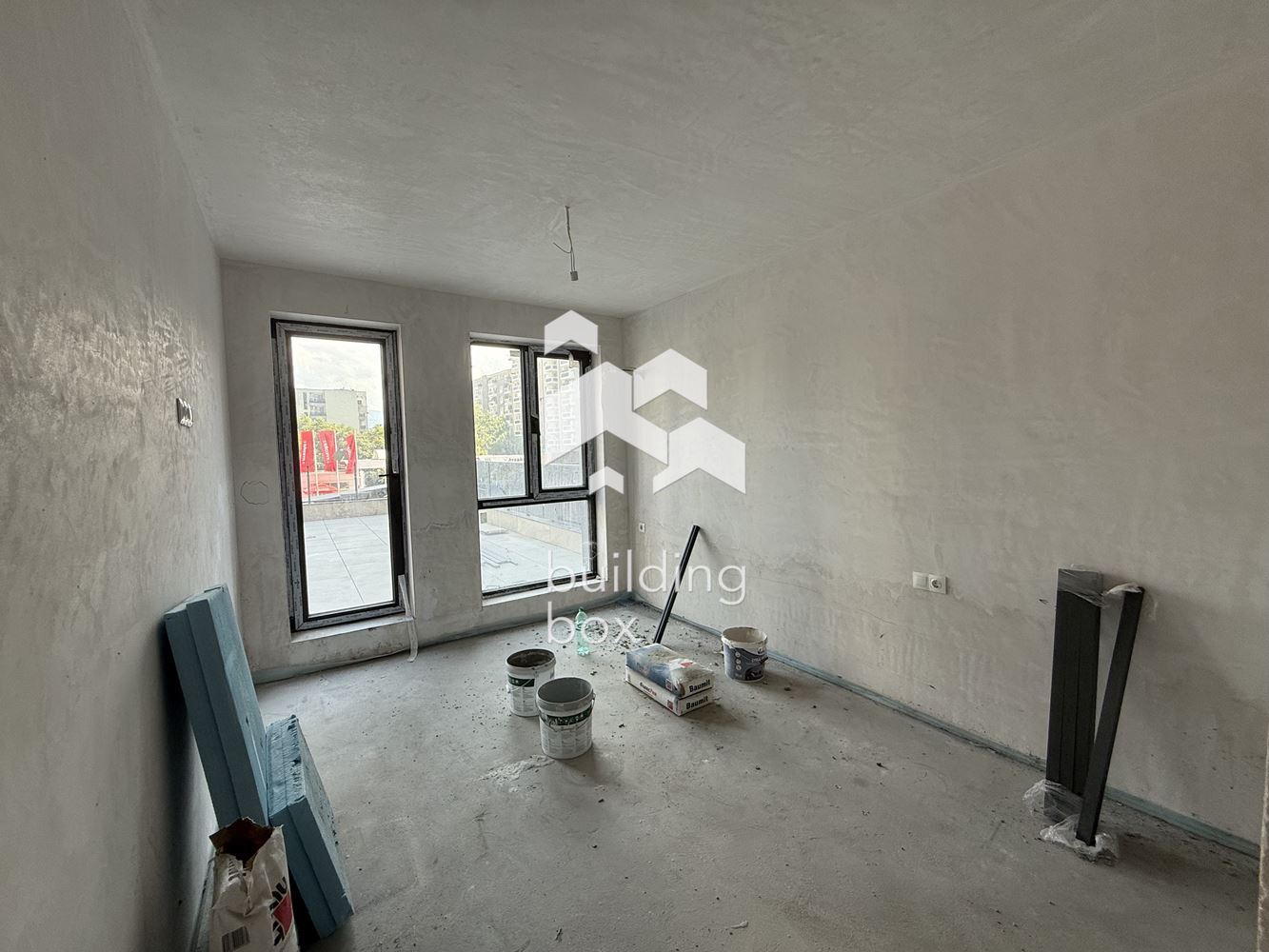 Тристаен апартамент с АКТ16 - бул. "Пещерско шосе" - 0