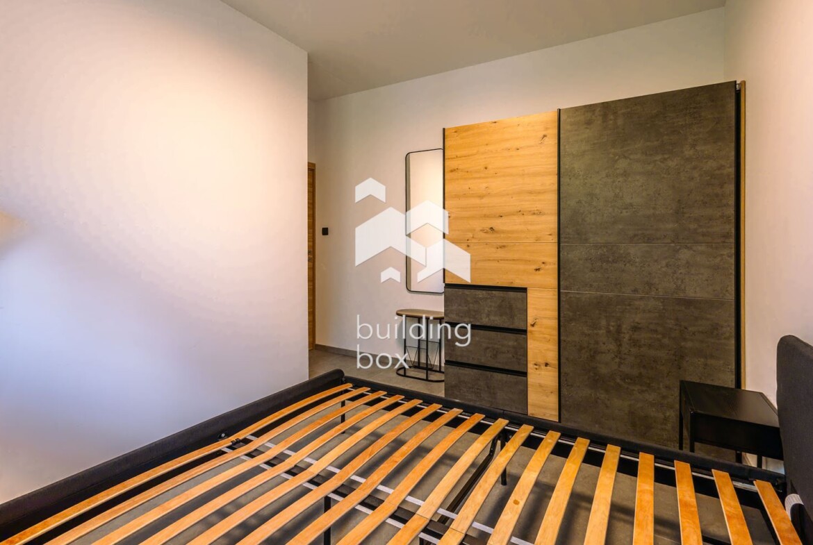 Модерен тристаен апартамент под наем в Разсадника - 0