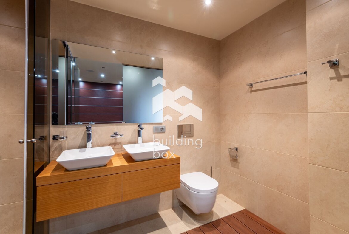 Къща на метри от Резиденция Евксиноград в гр.Варна - 0